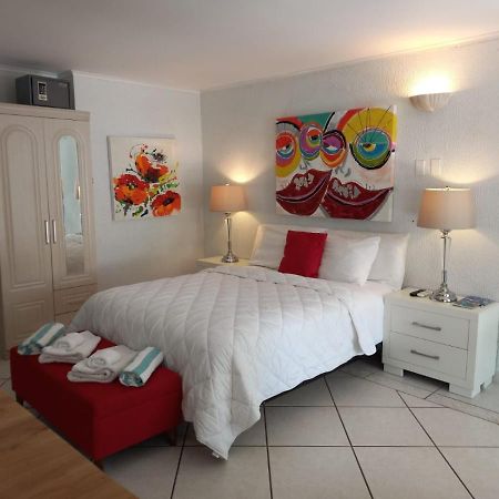 פאלם ביץ' Sunflower Villa Studios מראה חיצוני תמונה