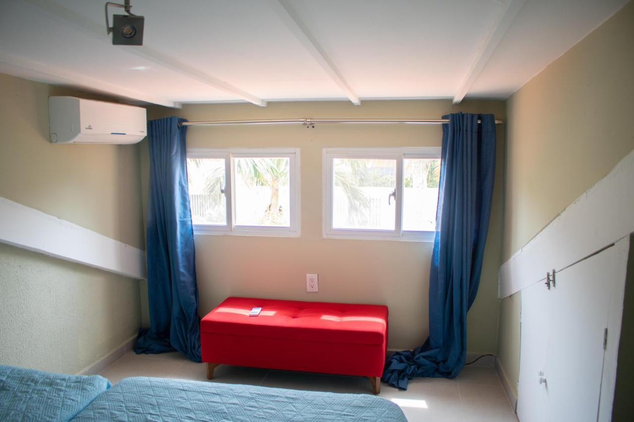 פאלם ביץ' Sunflower Villa Studios מראה חיצוני תמונה