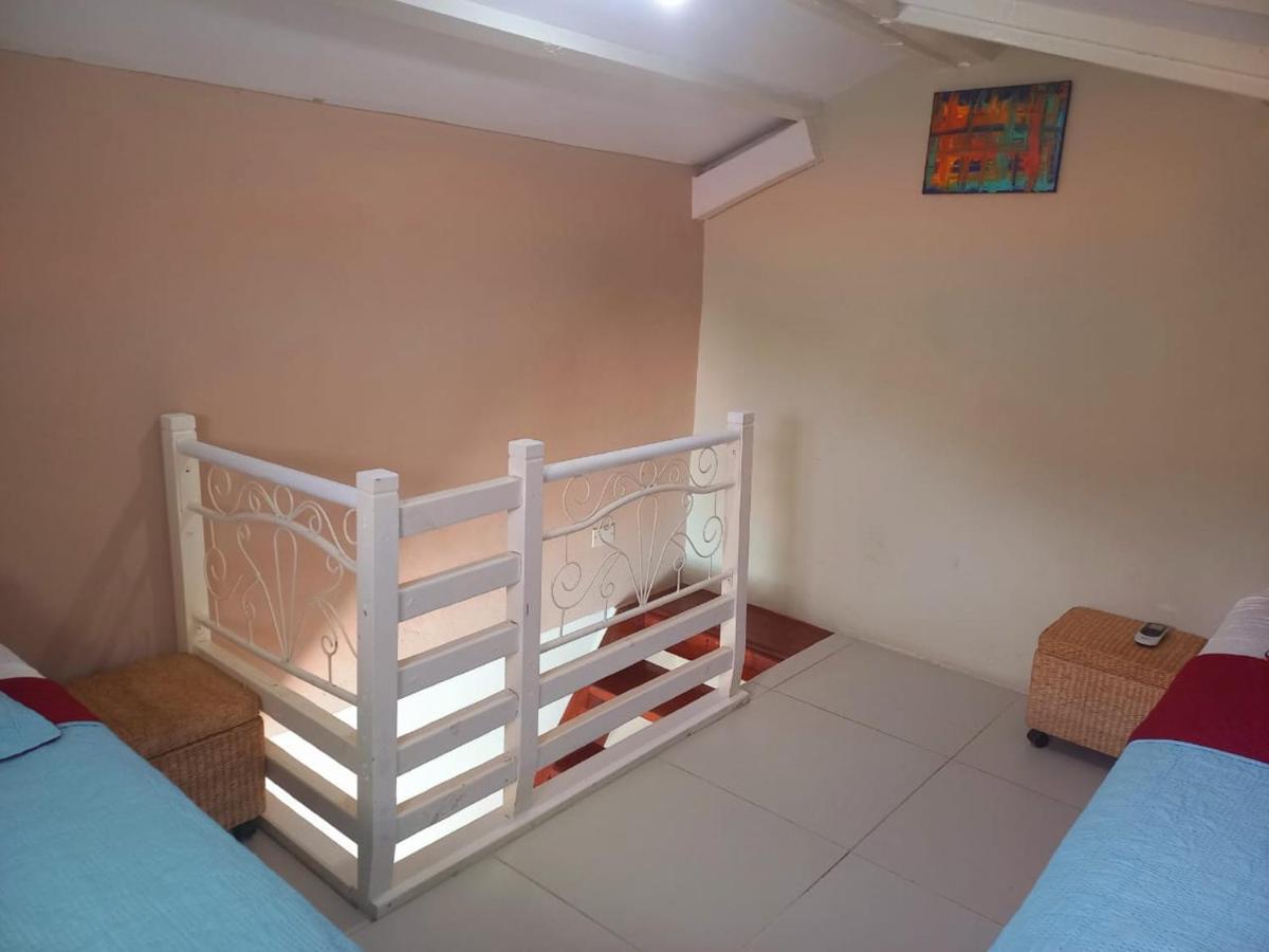 פאלם ביץ' Sunflower Villa Studios מראה חיצוני תמונה
