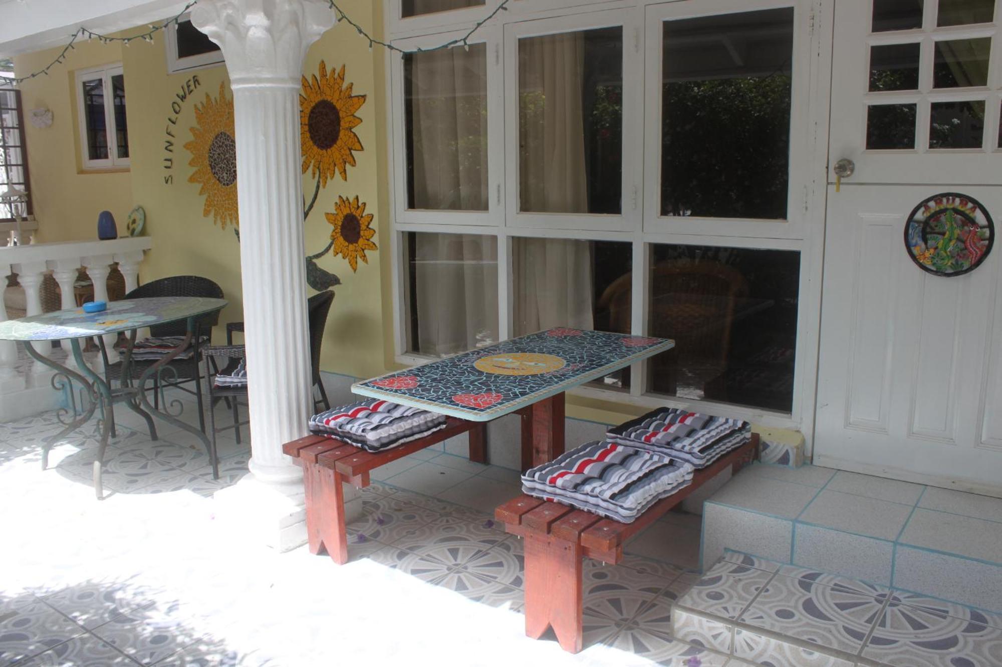 פאלם ביץ' Sunflower Villa Studios חדר תמונה