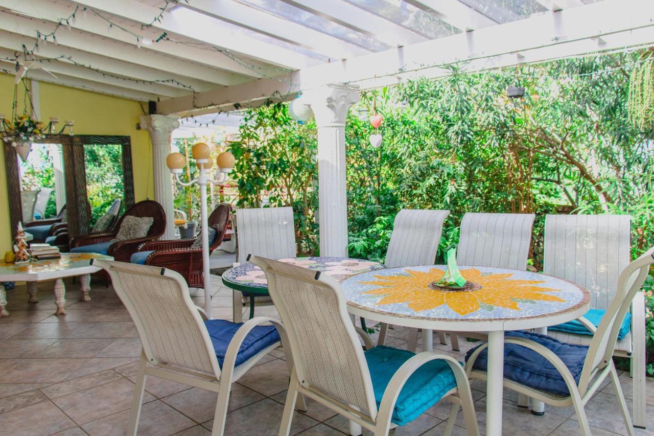פאלם ביץ' Sunflower Villa Studios מראה חיצוני תמונה