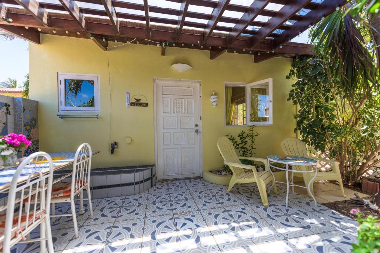 פאלם ביץ' Sunflower Villa Studios מראה חיצוני תמונה