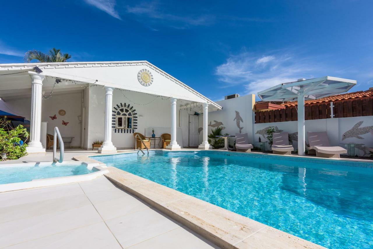 פאלם ביץ' Sunflower Villa Studios מראה חיצוני תמונה