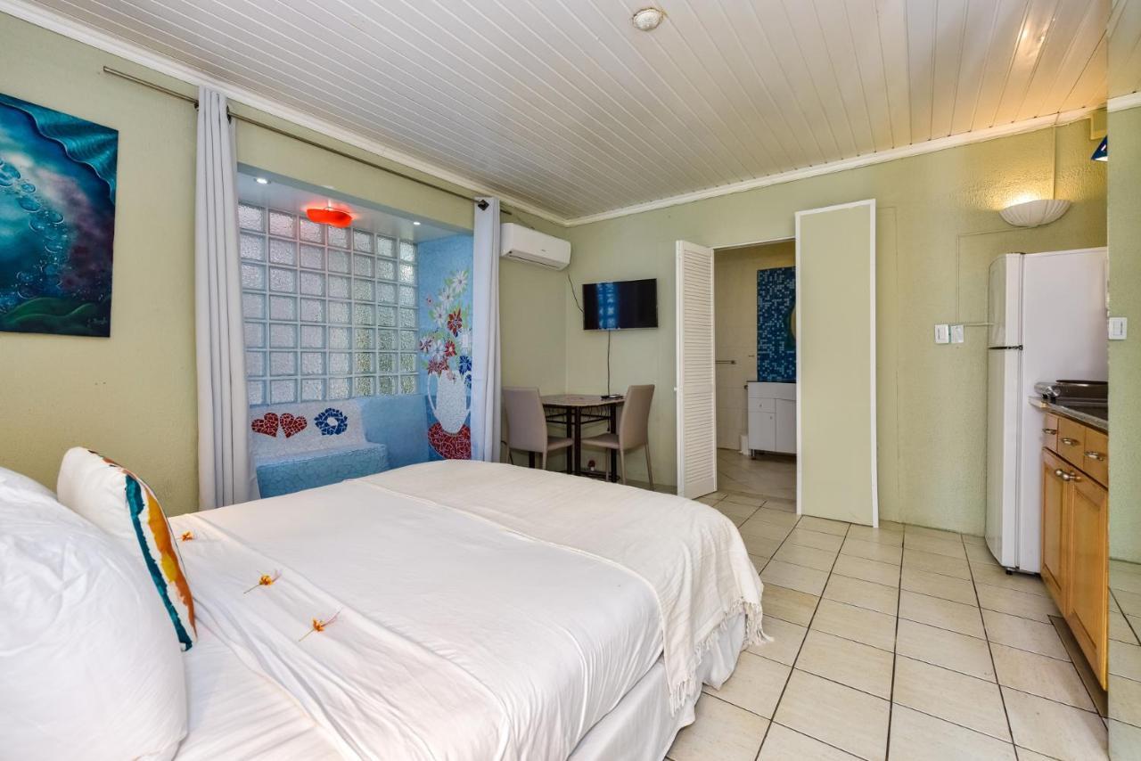 פאלם ביץ' Sunflower Villa Studios מראה חיצוני תמונה